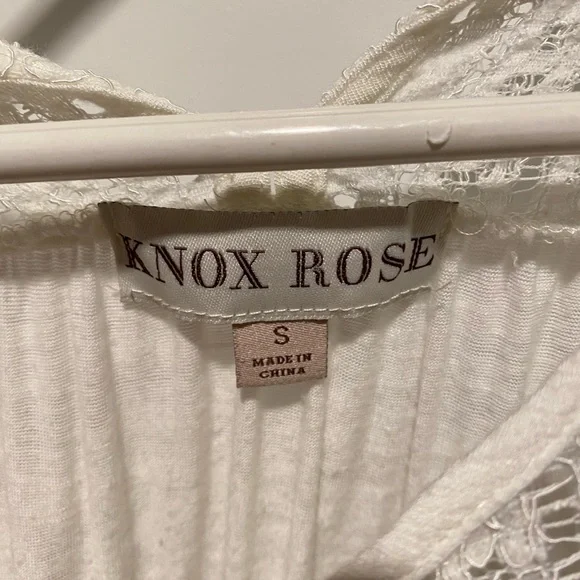 Knox Rose lace blouse - Picture 3 of 3